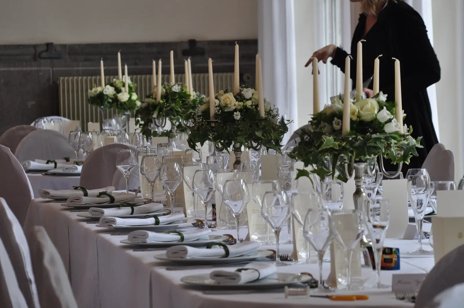 Table dressée pour une réception au Domaine de Joinville