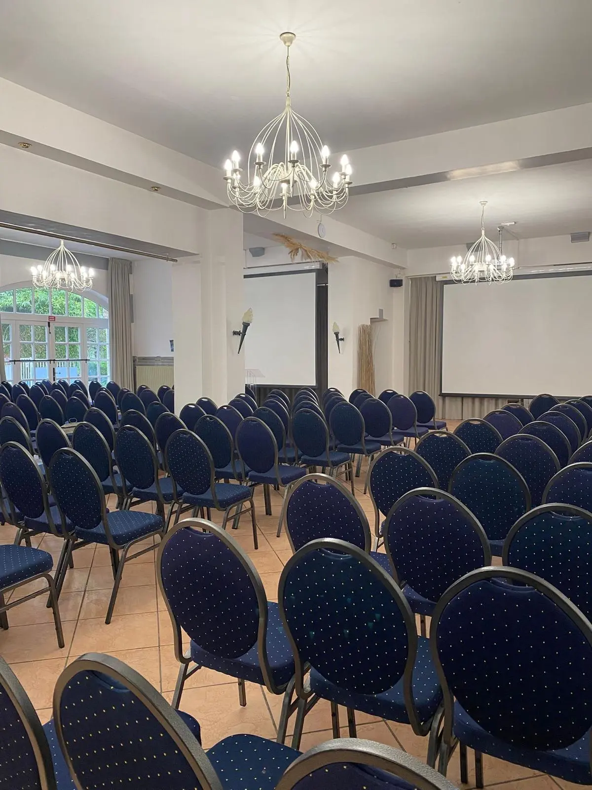 Salle de séminaire en configuration théâtre au Domaine de Joinville